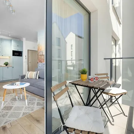 Klimatyzowany Z Balkonem I Parkingiem By Renters Apartamento